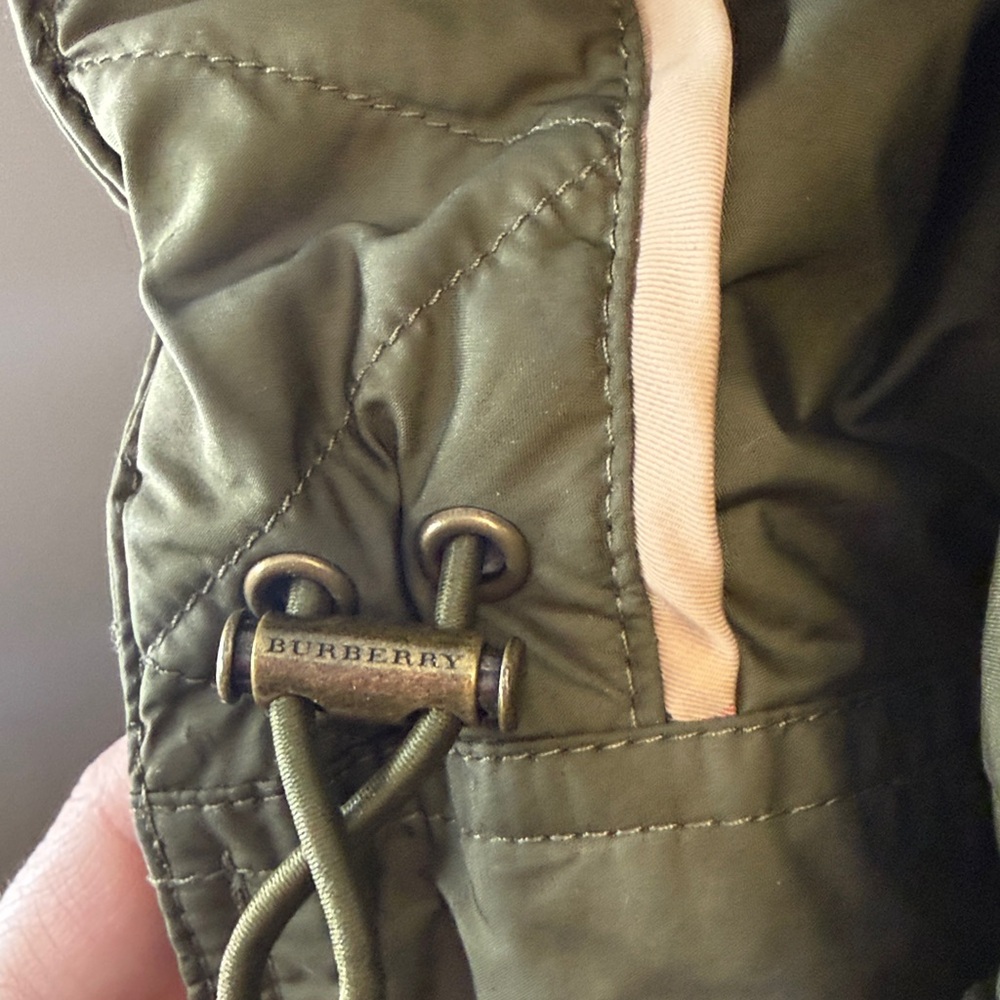 Burberry Down Puffer Jacket with Belt - Picture 10 of 14